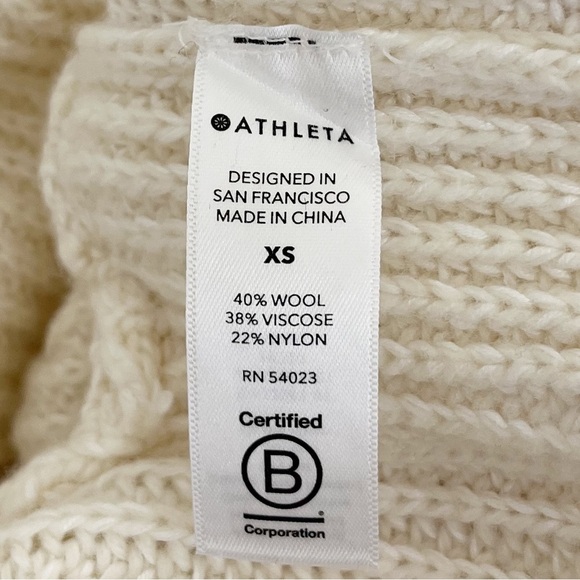 Athleta Shasta V-Neck Sweater Wool Blend
Chunky Ribbed Hi Low Hem Dove Cream - Picture 12 of 14